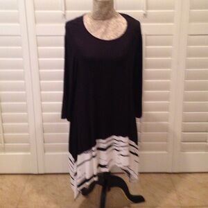 Dunia Black and White Tunic